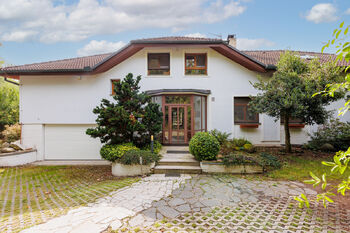 Prodej domu 500 m², Úhonice