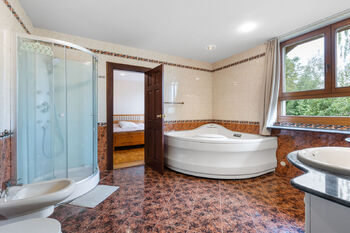 Prodej domu 500 m², Úhonice