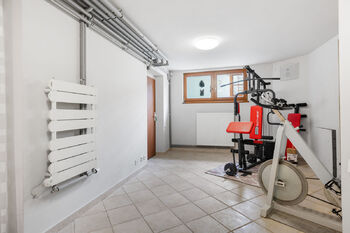 Prodej domu 500 m², Úhonice