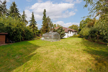 Prodej domu 500 m², Úhonice