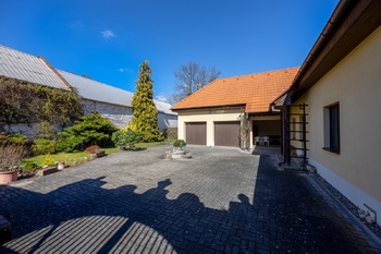 Prodej bytu 6 a více v osobním vlastnictví 299 m², Obříství