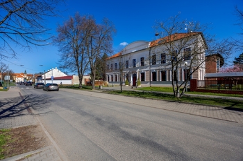 Prodej bytu 6 a více v osobním vlastnictví 299 m², Obříství