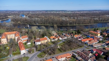 Prodej bytu 6 a více v osobním vlastnictví 299 m², Obříství