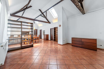 Kuchyně +jídelní kout + obývací pokoj - Prodej domu 176 m², Radostice