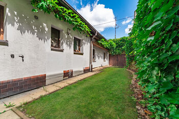 Dvorek - Prodej domu 176 m², Radostice