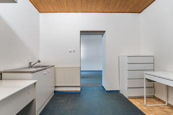 Komerční část - Prodej domu 176 m², Radostice