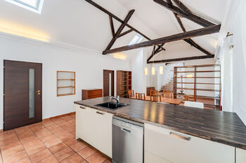 Kuchyně +jídelní kout + obývací pokoj - Prodej domu 176 m², Radostice
