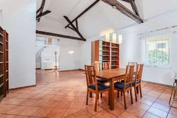 Kuchyně +jídelní kout + obývací pokoj - Prodej domu 176 m², Radostice