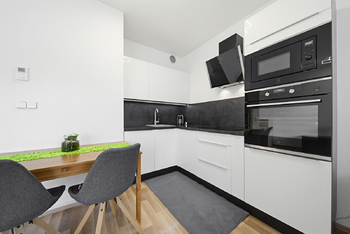 Prodej bytu 1+kk v osobním vlastnictví 32 m², Praha 10 - Uhříněves