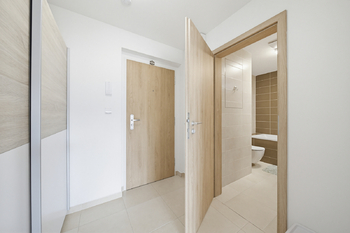 Prodej bytu 1+kk v osobním vlastnictví 32 m², Praha 10 - Uhříněves