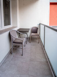 Lodžie - Pronájem bytu 1+kk v družstevním vlastnictví 27 m², České Budějovice