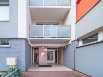 Lodžie - Pronájem bytu 1+kk v družstevním vlastnictví 27 m², České Budějovice