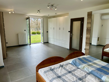 Pronájem domu 200 m², Pětihosty