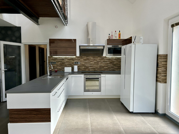 Pronájem domu 200 m², Pětihosty