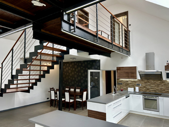 Pronájem domu 200 m², Pětihosty