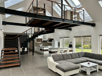 Pronájem domu 200 m², Pětihosty