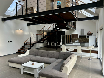 Pronájem domu 200 m², Pětihosty