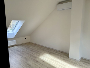 Pronájem domu 200 m², Pětihosty