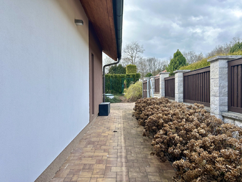 Pronájem domu 200 m², Pětihosty