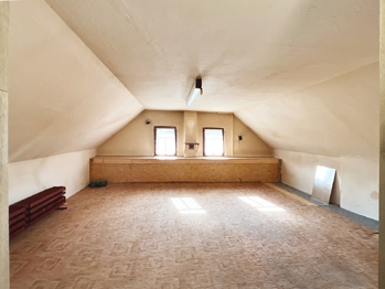 Podkroví má své osobité kouzlo  - Prodej domu 245 m², Čistá