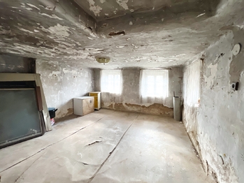 Druhý dům - Celkový stav na rekonstrukci  - Prodej domu 245 m², Čistá