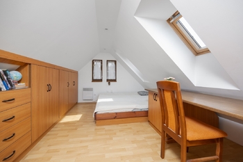 Pokoj 2 v podkroví - Prodej domu 121 m², Petroupim