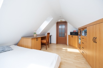 Pokoj 2 v podkroví - Prodej domu 121 m², Petroupim
