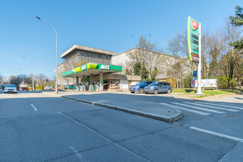 Čerpací stanice - Prodej garážového stání, Praha 4 - Podolí