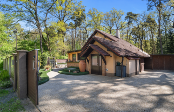 Pohled na chatu z přední části - Prodej chaty / chalupy 138 m², Hradištko