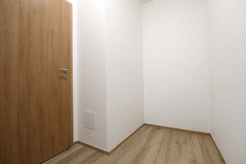 Komora - Prodej bytu 2+kk v družstevním vlastnictví 61 m², Praha 10 - Štěrboholy