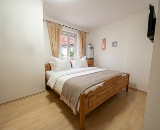 Ložnice - Pronájem bytu 3+kk v osobním vlastnictví 70 m², Husinec