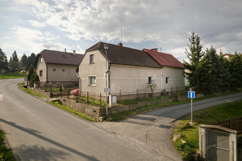 Dům se nachází na okraji obce na hezkém místě - Prodej domu 150 m², Chodouň