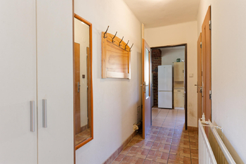 Chodba, kterou se vejde do obývacího pokoje - Prodej domu 150 m², Chodouň