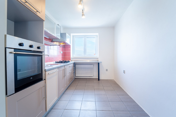 Kuchyně - Prodej bytu 2+1 v osobním vlastnictví 55 m², Kolín