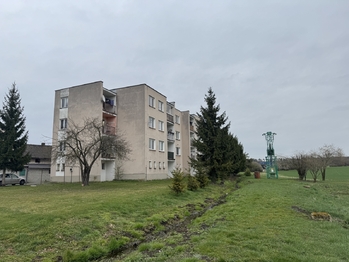 Prodej nájemního domu 767 m², Vlkava