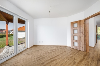 ložnice - Prodej domu 114 m², Zvíkov