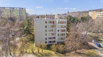 Prodej bytu 3+1 v osobním vlastnictví 62 m², Praha 8 - Kobylisy
