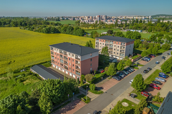Dron - pohled z polí - Prodej bytu 4+kk v osobním vlastnictví 83 m², Praha 9 - Čakovice 