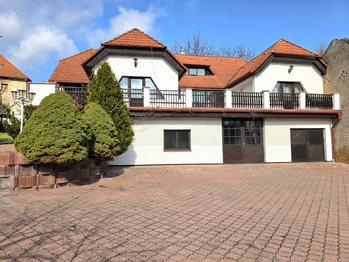 Prodej domu 302 m², Nepomyšl