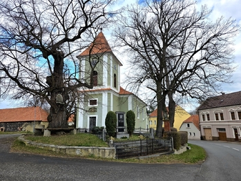 kostel sv. Mikuláše - Prodej domu 302 m², Nepomyšl