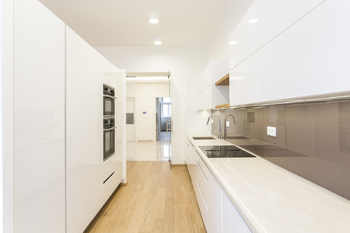 Kuchyně - Pronájem bytu 4+kk v osobním vlastnictví 164 m², Praha 2 - Nové Město 