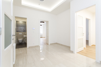 Vstupní hala - Pronájem bytu 4+kk v osobním vlastnictví 164 m², Praha 2 - Nové Město