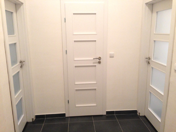 Vstupní chodba - Pronájem bytu 2+kk v osobním vlastnictví 48 m², Praha 10 - Vršovice