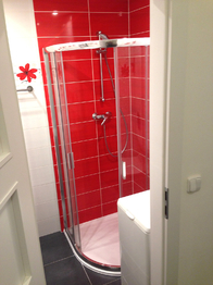 Koupelna - Pronájem bytu 2+kk v osobním vlastnictví 48 m², Praha 10 - Vršovice