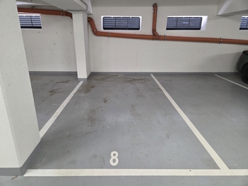 Garážové stání - Pronájem bytu 1+kk v osobním vlastnictví 37 m², České Budějovice