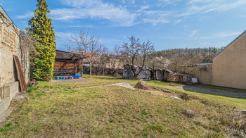 Prodej pozemku 680 m², Kladno