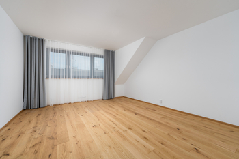 1. pokoj - Prodej bytu 4+kk v osobním vlastnictví 134 m², České Budějovice