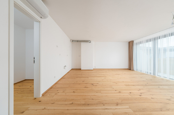 Obytná místnost + kk - Prodej bytu 4+kk v osobním vlastnictví 134 m², České Budějovice