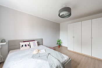 Pronájem bytu 1+1 v osobním vlastnictví 32 m², Mníšek pod Brdy