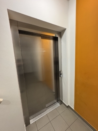 výtah - Prodej bytu 2+kk v osobním vlastnictví 48 m², Praha 10 - Uhříněves